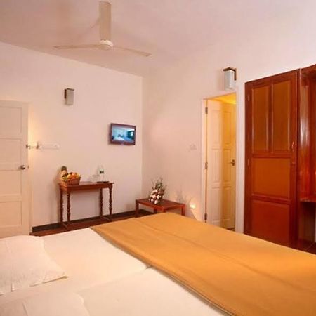 Napier House Hotel Kochi Exterior photo
