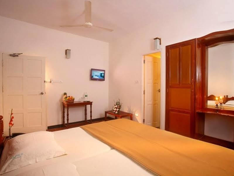Napier House Hotel Kochi Exterior photo